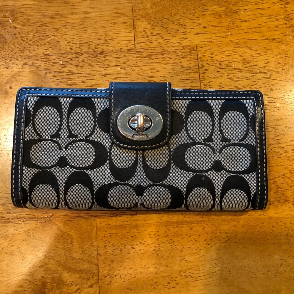 Coach wallet - Picture 1 of 4